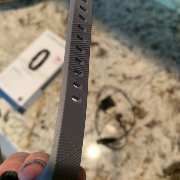 Fitbit Alta HR - Picture 4 of 5